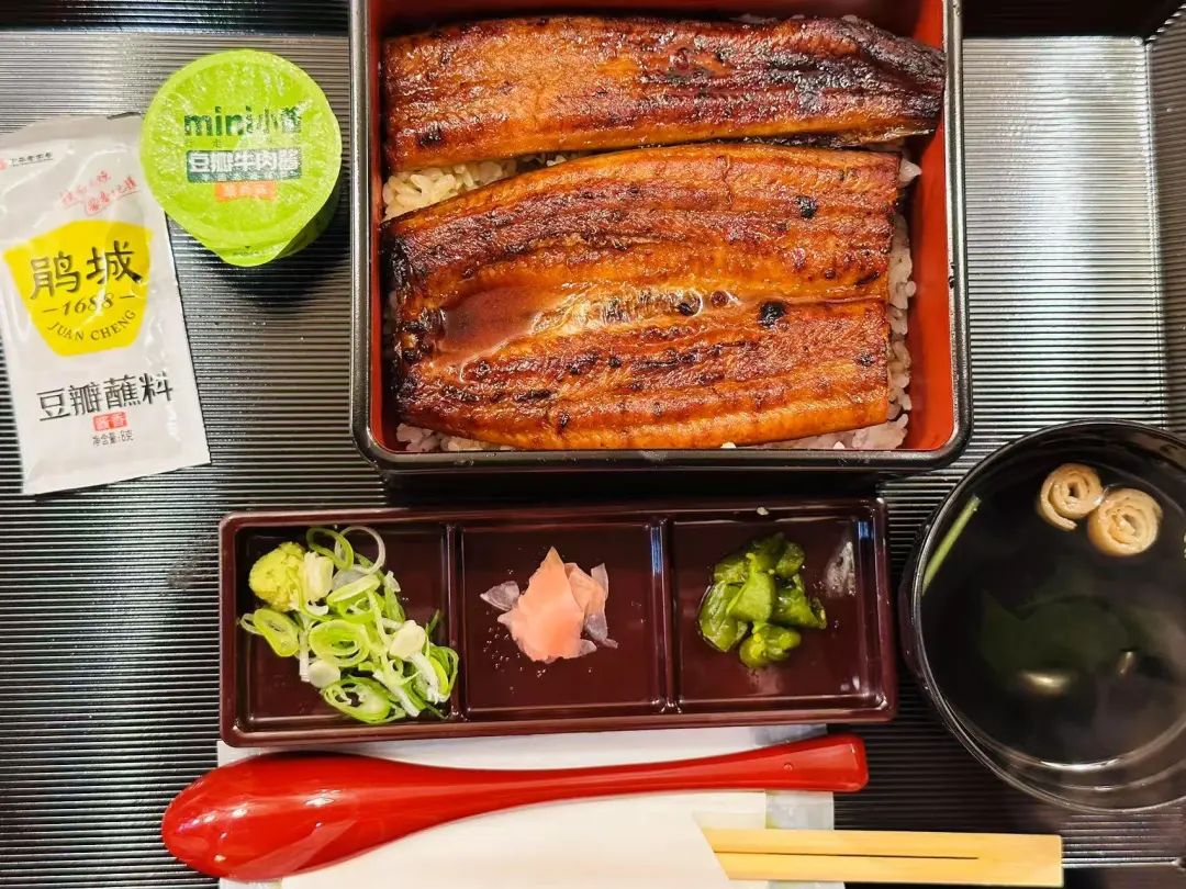 0e435c5fb1804273d52fc2dee3d313cb