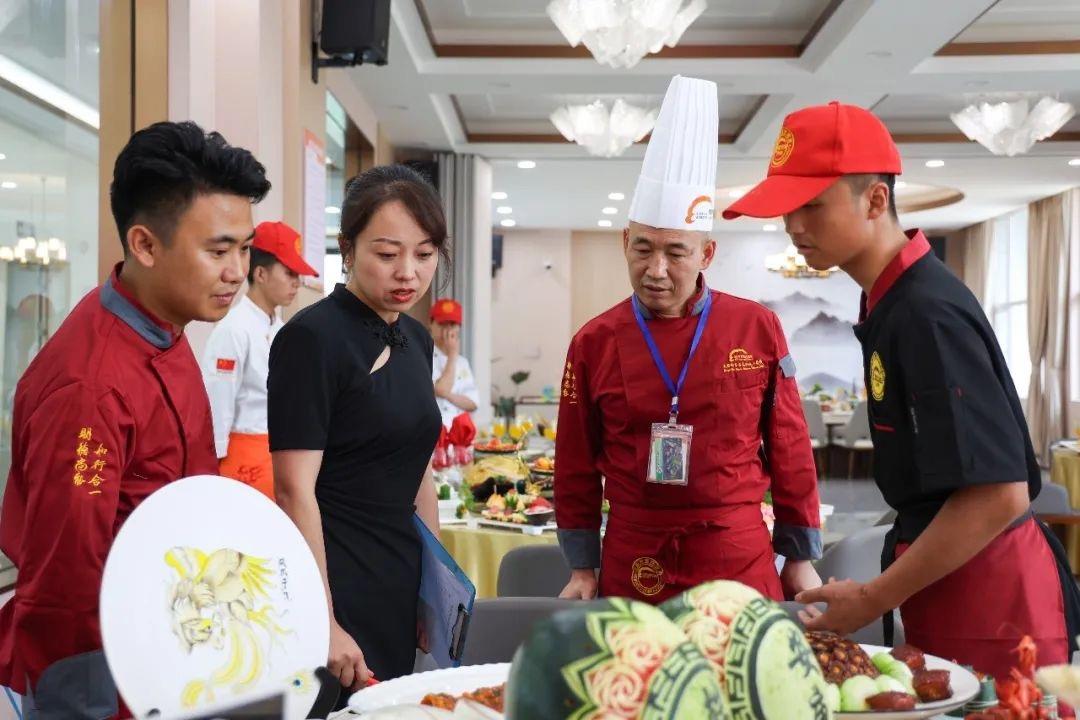 1688106343167110.jpg 1051688105889_.pic.jpg