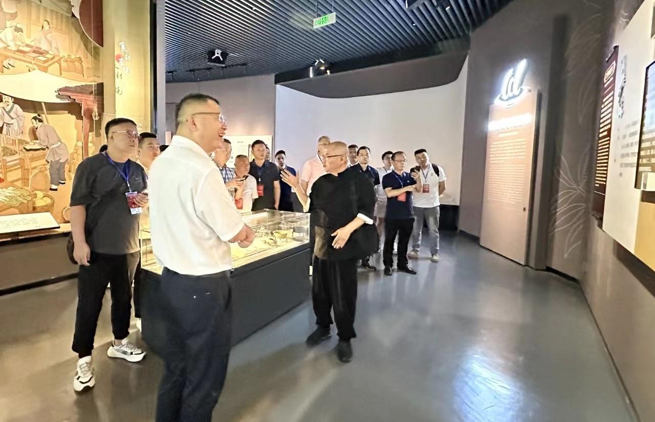 1717398677306386.jpg 1717398677306386.jpg